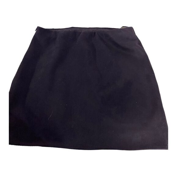 #113 JUNE & IVY Suede Embroidered Mini Skirt NWT - Picture 2 of 14